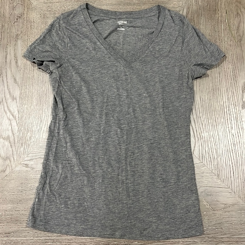 PLAIN GREY TEE SHIRT